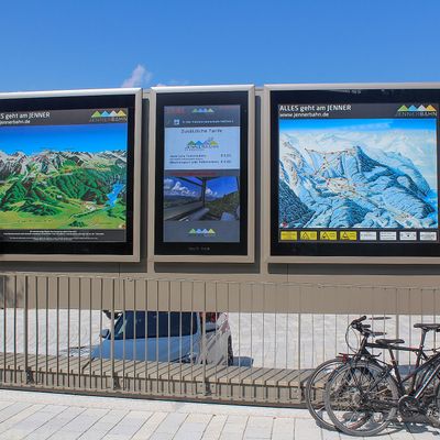 Digital Signage System Summer Jennerbahn