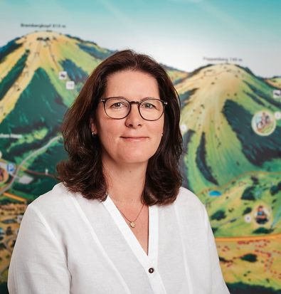 Portrait Sommer Martina Frey Finance and Accounting