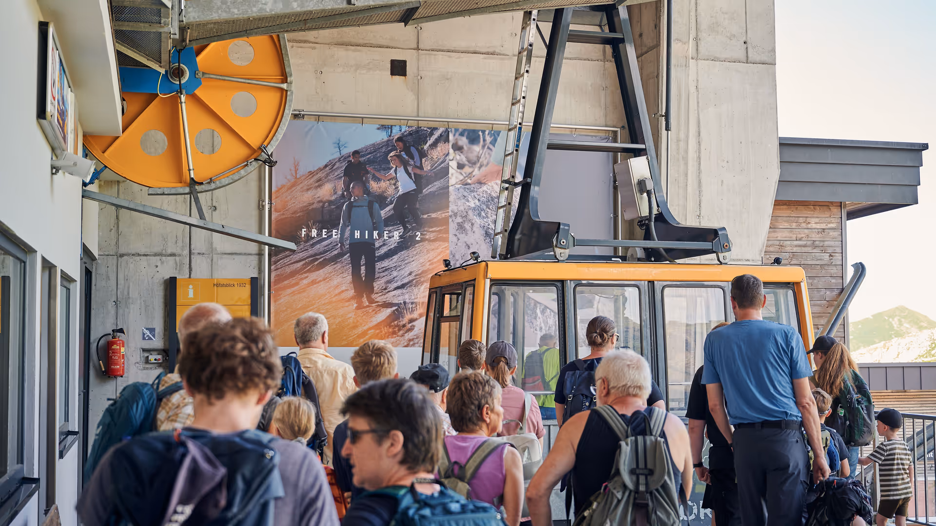 Megaposter Adidas Terrex Nebelhornbahn