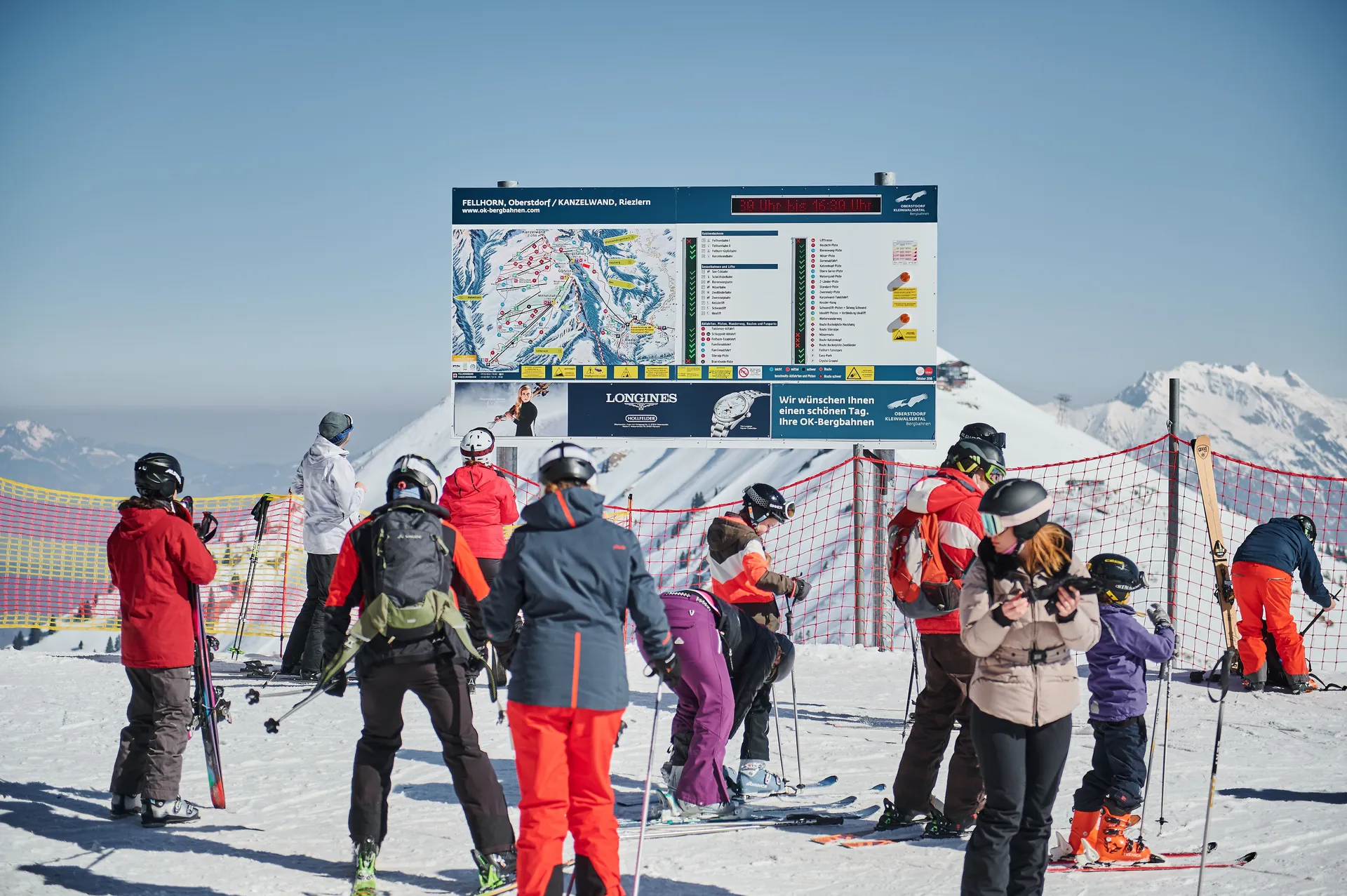 Panorama advertising strips Longines Fellhornbahn