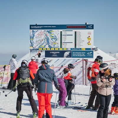 Panorama advertising strips Longines Fellhornbahn