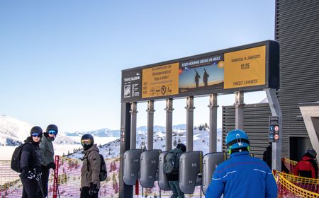 Schwenkbares Zugangssystem Winter Zillertal Arena 